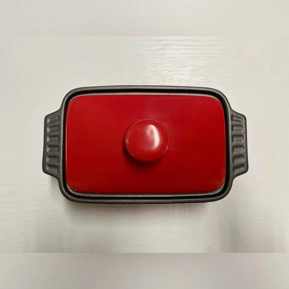 NIB Crockpot Denhoff Red Non-Stick Ribbed Casserole Dish w/ Lid - Picture 3 of 4